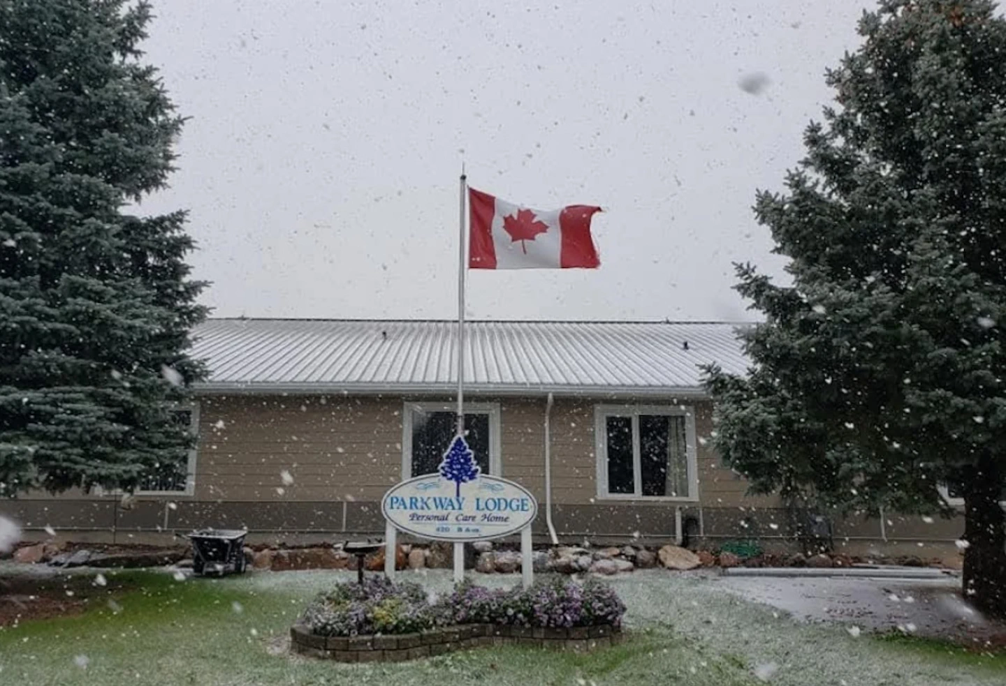 Parkway Lodge exterior in snow